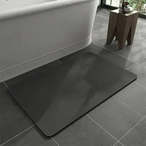 Antislipmat douche zwart, gladde badkamermat voor veilig staan in de douche.