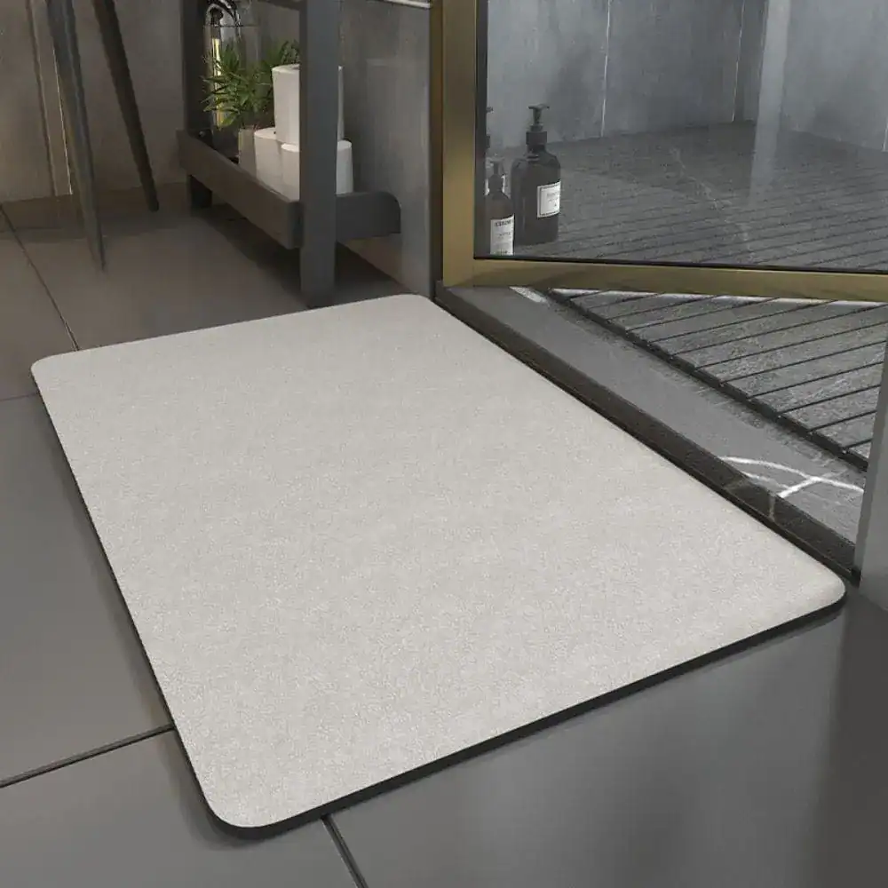 Lichte badkamermat voor de douche, antislip en comfortabel in de badkamer.