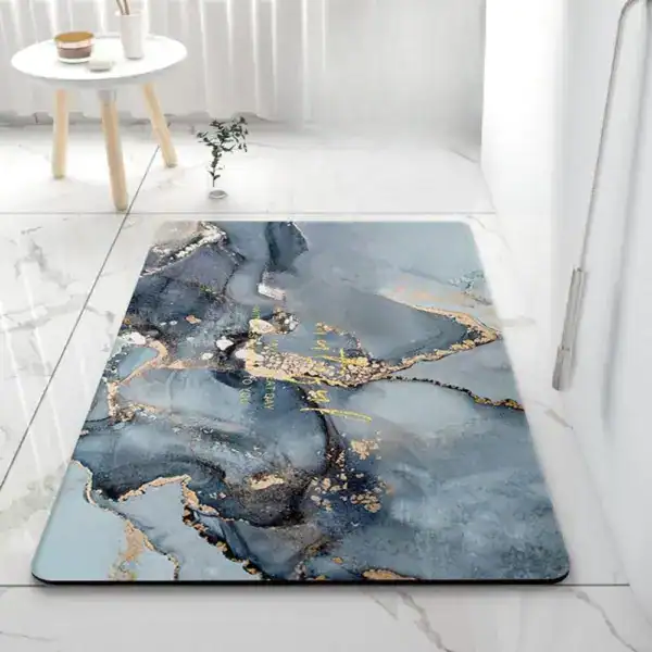 Badmat 50x80 met blauwe en gouden marmerlook, antislip voor badkamer.