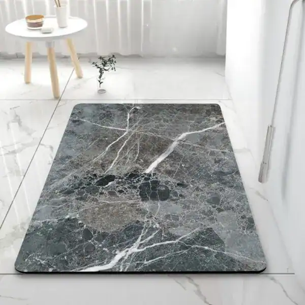 Donkergrijs badmat met marmerpatroon, antislip, voor badkamer en douche.