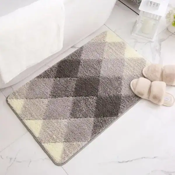 Badmat geruit met grijs en crèmekleurige ruitenpatroon, antislip voor badkamer.