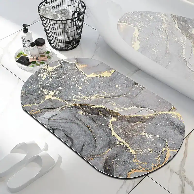 Badmat marmer met goudkleurige accenten, antislip badkamermat voor bad of douche.