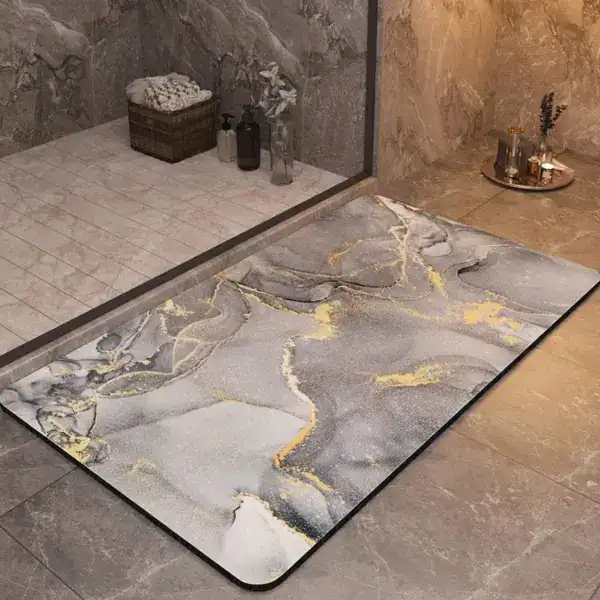 Badmat marmerlook met goudkleurige accenten, antislip, voor badkamer en douche.
