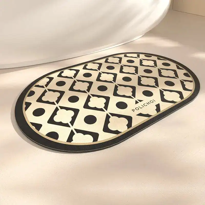 Ovaal badmat beige met zwart geometrisch patroon, antislip voor badkamer.
