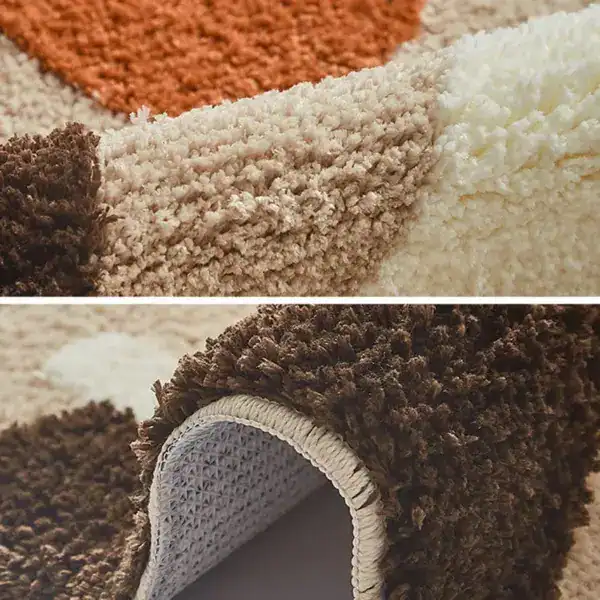 Badmat roestbruin met antislip onderzijde en zachte textuur.