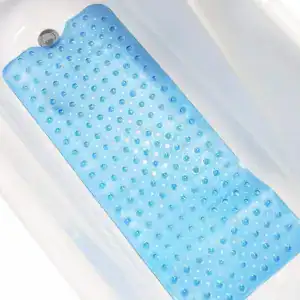 Blauwe badmat met antislip textuur in witte badkuip.