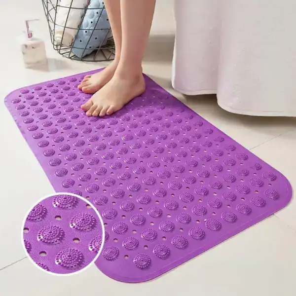 Paarse douchemat rubber met antislip textuur voor badkamer.