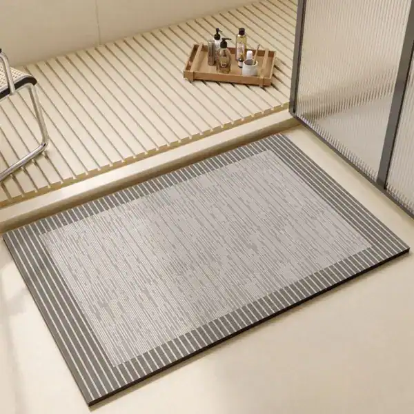 Extra grote badmat met grijze strepen, antislip, voor badkamer en douche.