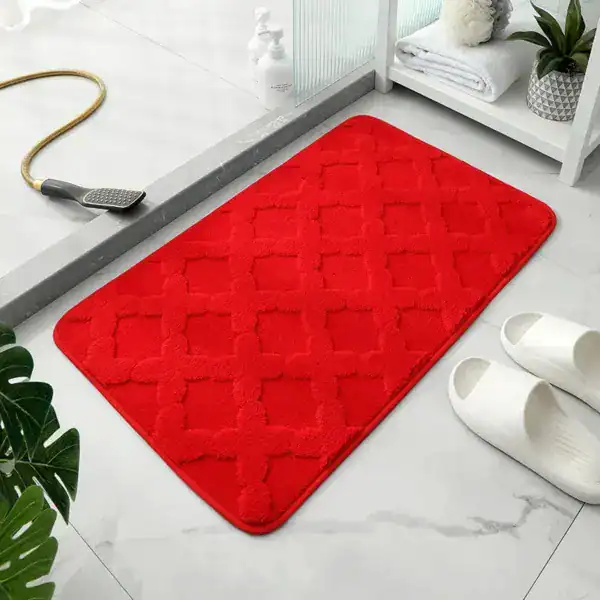 Rode badmat met rasterpatroon, water absorberend, voor badkamer.